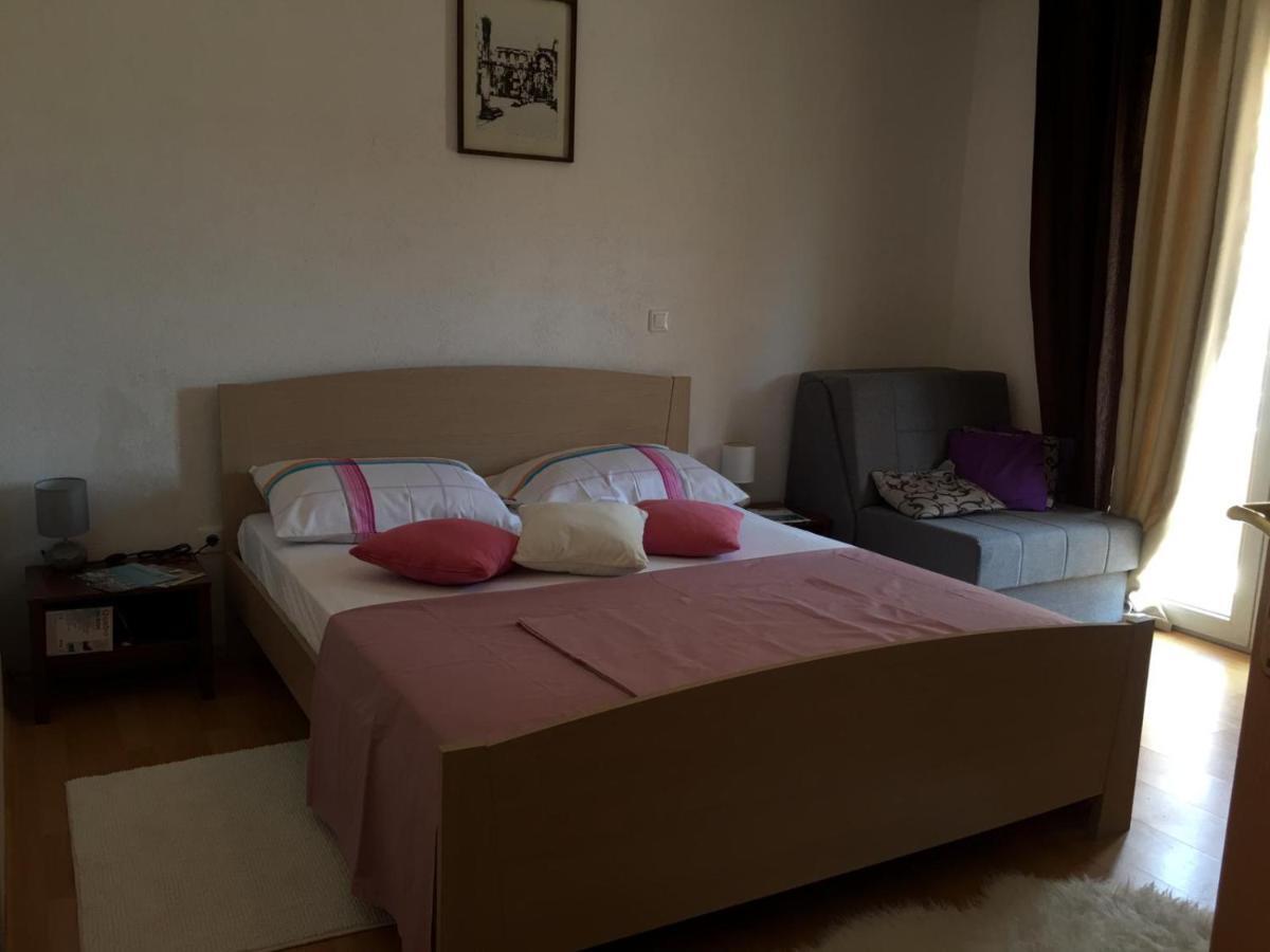 Barac Apartment Kastela Exterior photo